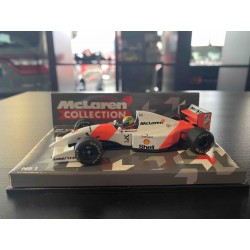 VEHICULE DE COURSE MCLAREN...